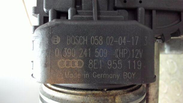 Foto: SCHEIBENWISCHERMOTOR VORNE eines Audi A4 Avant 1.6 SR