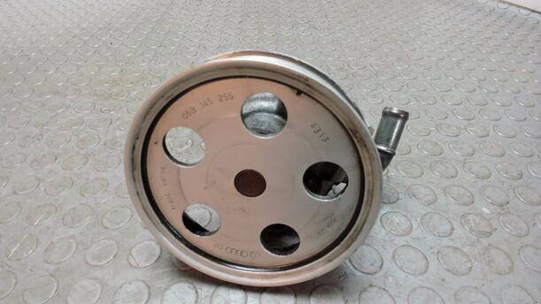 Foto: PUMPE SERVOLENKUNG / SERVOPUMPE eines Audi A4 Avant 1.6 SR