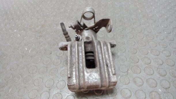 Foto: BREMSSATTEL HINTEN LINKS eines Audi A4 Avant 1.6 GT (Hotline)