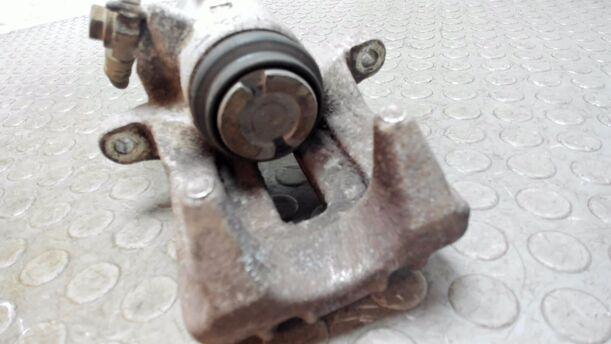 Foto: BREMSSATTEL HINTEN RECHTS eines Audi A4 Avant 1.6 GT (Hotline)
