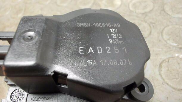 Foto: STELLMOTOR HEIZUNG eines Ford S-Max 2.0 TDCi DPF GT (Hotline)