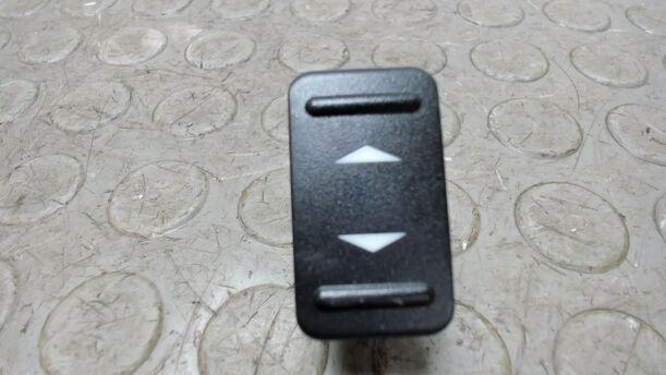 Foto: FENSTERHEBERSCHALTER eines Ford S-Max 2.0 TDCi DPF GT (Hotline)