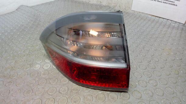 Foto: HECKLEUCHTE / RÜCKLICHT LINKS eines Ford S-Max 2.0 TDCi DPF GT (Hotline)