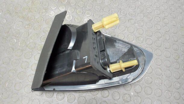 Foto: HECKLEUCHTE / RÜCKLICHT LINKS eines Ford S-Max 2.0 TDCi DPF GT (Hotline)