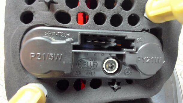 Foto: HECKLEUCHTE / RÜCKLICHT LINKS eines Ford S-Max 2.0 TDCi DPF GT (Hotline)