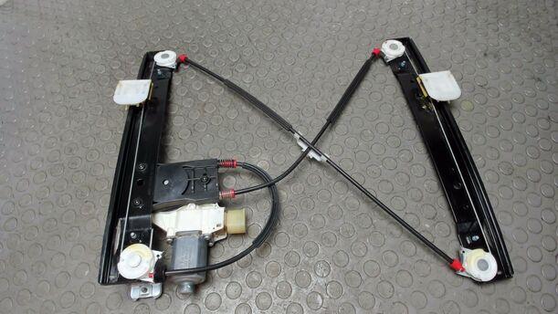 Foto: FENSTERHEBER HINTEN RECHTS eines Ford S-Max 2.0 TDCi DPF GT (Hotline)