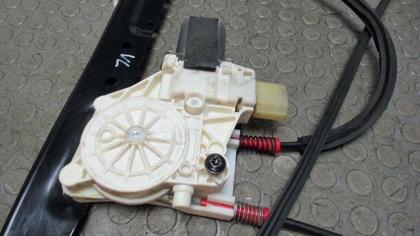 Foto: FENSTERHEBER VORNE LINKS eines Ford S-Max 2.0 TDCi DPF GT (Hotline)