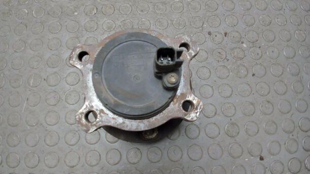 Foto: ACHSSCHENKEL / RADNABE HINTEN LINKS eines Ford S-Max 2.0 TDCi DPF CLX