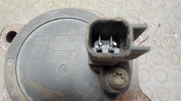 Foto: ACHSSCHENKEL / RADNABE HINTEN LINKS eines Ford S-Max 2.0 TDCi DPF CLX