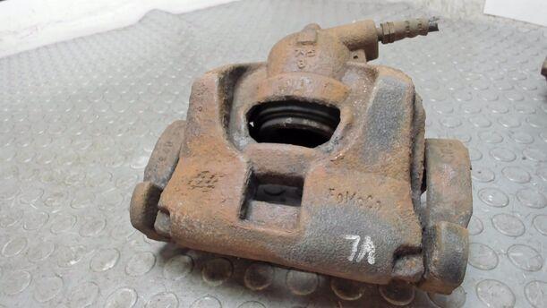 Foto: BREMSSATTEL VORNE LINKS eines Ford S-Max 2.0 TDCi DPF CLX