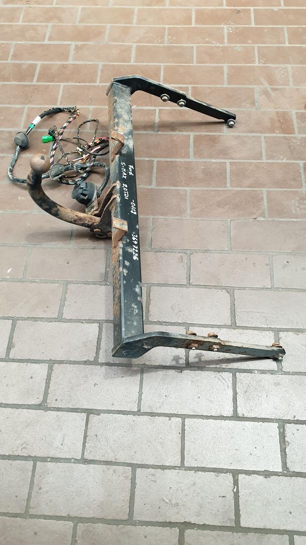 Foto: ANHÄNGERZUGVORRICHTUNG eines Ford S-Max 2.0 TDCi DPF