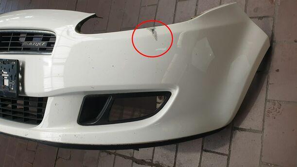 Foto: STOSSSTANGE / STOSSFÄNGER VORN (GEKLEBT) eines Fiat Bravo 1.9 Multijet 8V DPF