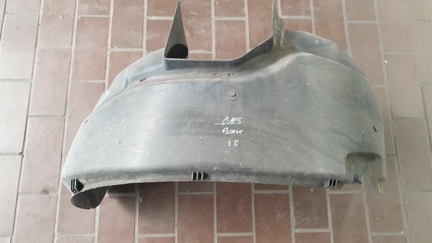 Foto: RADHAUSSCHALE / INNENKOTFLÜGEL RECHTS eines Fiat Bravo 1.9 Multijet 8V DPF
