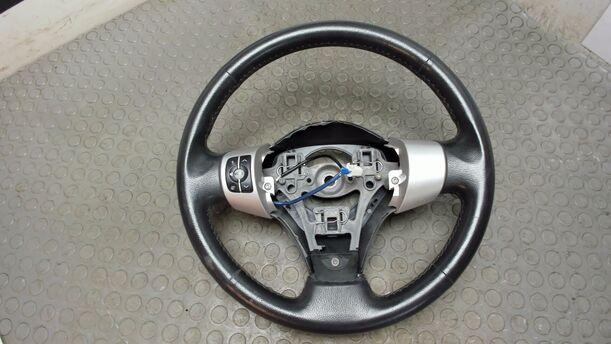 Foto: LEDERLENKRAD eines Toyota Yaris 1.4 D-4D