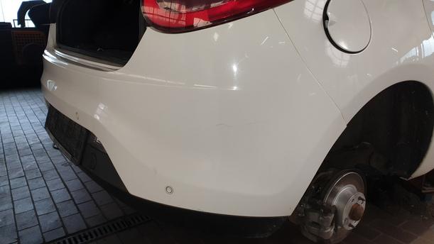 Foto: STOSSSTANGe / STOSSFÄNGER HINTEN eines Fiat Bravo 1.9 Multijet 8V DPF