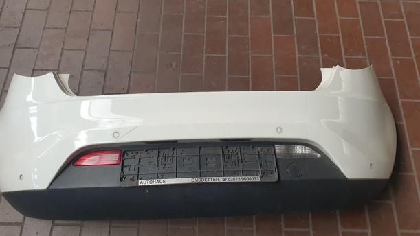 Foto: STOSSSTANGe / STOSSFÄNGER HINTEN eines Fiat Bravo 1.9 Multijet 8V DPF