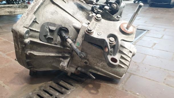 Foto: SCHALTGETRIEBE 5-GANG eines Fiat Bravo 1.9 Multijet 8V DPF