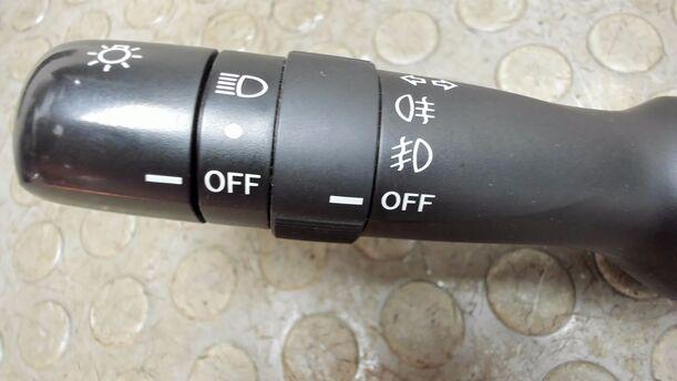 Foto: BLINKERSCHALTER / KOMBISCHALTER eines Toyota Yaris 1.4 D-4D