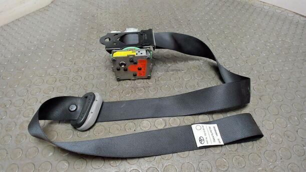 Foto: SICHERHEITSGURT VORNE RECHTS eines Toyota Yaris 1.4 D-4D
