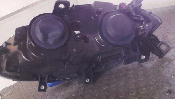 Foto: SCHEINWERFER RECHTS ( ZUBEHÖR) eines Fiat Bravo 1.9 Multijet 8V DPF