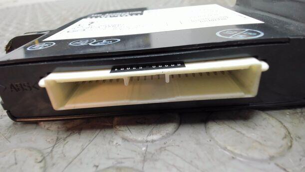Foto: STEUERGERÄT ECU AGGREGATION eines Toyota Yaris 1.4 D-4D