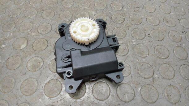 Foto: STELLMOTOR HEIZUNG eines Toyota Yaris 1.4 D-4D GT (Hotline)