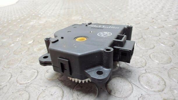 Foto: STELLMOTOR HEIZUNG eines Toyota Yaris 1.4 D-4D GT (Hotline)