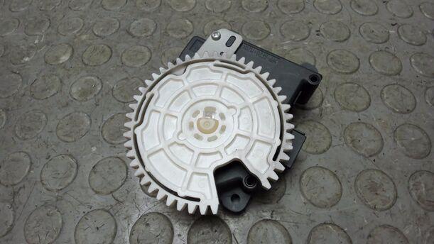 Foto: STELLMOTOR HEIZUNG eines Toyota Yaris 1.4 D-4D GT (Hotline)