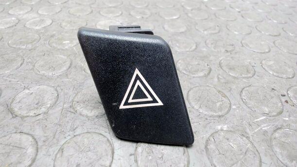 Foto: SCHALTER WARNBLINKANLAGE eines Toyota Yaris 1.4 D-4D GT (Hotline)