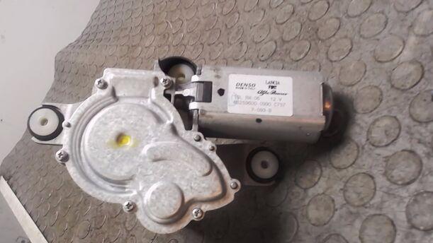 Foto: SCHEIBENWISCHERMOTOR HINTEN eines Fiat Bravo 1.9 Multijet 8V DPF GT (Hotline)