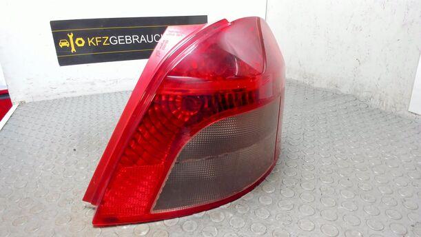 Foto: HECKLEUCHTE / RÜCKLICHT RECHTS eines Toyota Yaris 1.4 D-4D GT (Hotline)