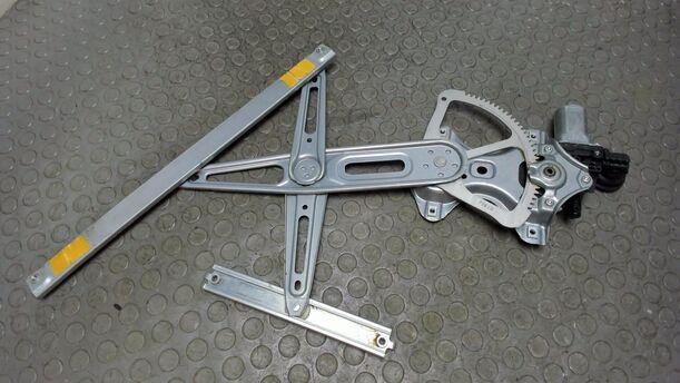 Foto: FENSTERHEBER VORNE RECHTS  (2/3-TÜRER) eines Toyota Yaris 1.4 D-4D GT (Hotline)