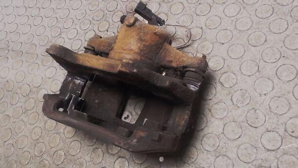 Foto: BREMSSATTEL VORN LINKS eines Fiat Bravo 1.9 Multijet 8V DPF GT (Hotline)