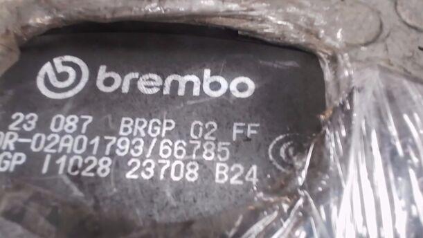 Foto: BREMSSCHEIBEN VORN eines Fiat Bravo 1.9 Multijet 8V DPF GL