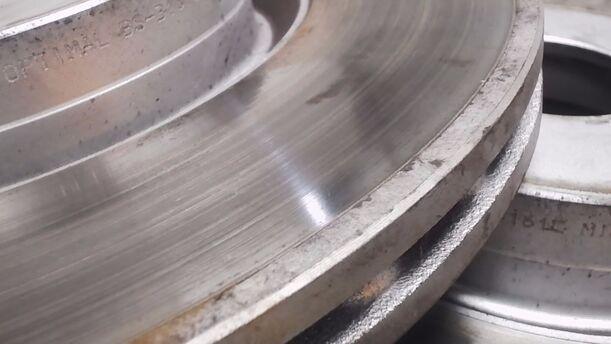 Foto: BREMSSCHEIBEN VORN eines Fiat Bravo 1.9 Multijet 8V DPF GL
