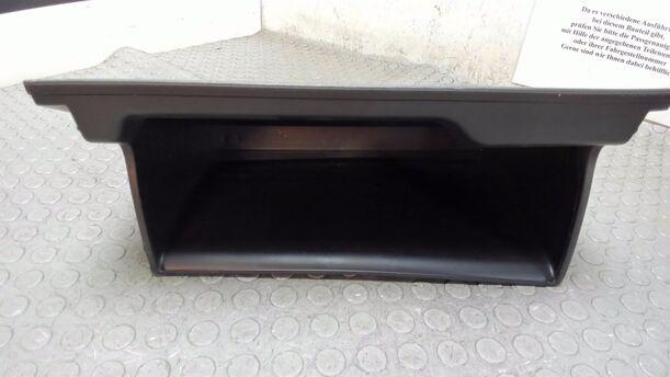 Foto: HANDSCHUHFACH eines Toyota Yaris 1.4 D-4D GL
