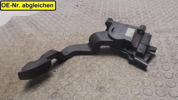 Foto: GASPEDAL eines Fiat Bravo 1.9 Multijet 8V DPF GL