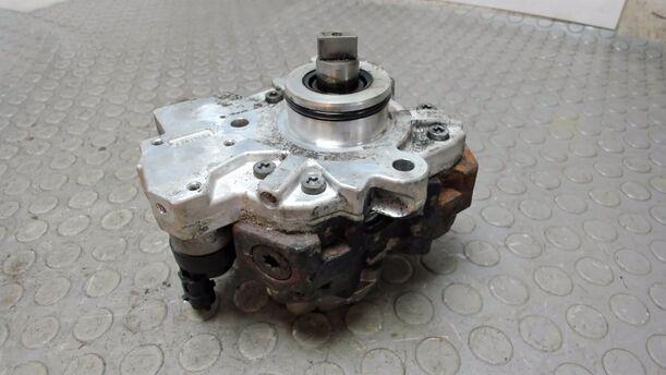 Foto: DIESELEINSPRITZPUMPE / HOCHDRUCKPUMPE eines Toyota Yaris 1.4 D-4D GL