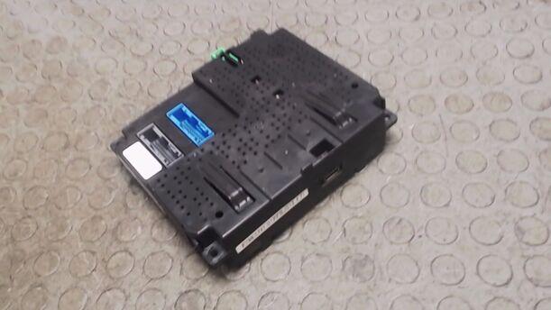 Foto: STEUERGERÄT BLUTOOTH / TELEFON eines Fiat Bravo 1.9 Multijet 8V DPF GL