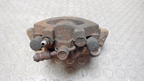 Foto: BREMSSATTEL VORNE LINKS eines Toyota Yaris 1.4 D-4D GL