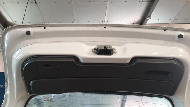 Foto: HECKKLAPPE / HECKDECKEL eines Chevrolet Spark 1.0 GL