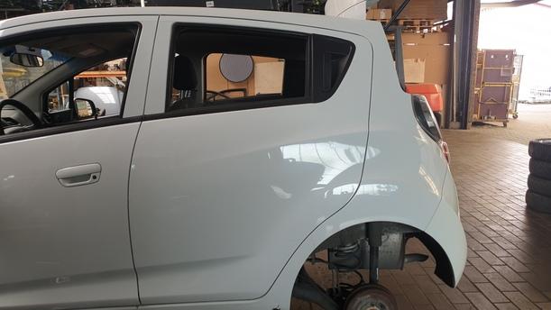 Foto: TÜR HINTEN LINKS eines Chevrolet Spark 1.0 GL