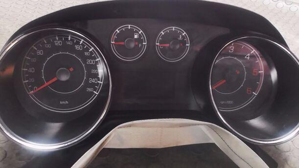 Foto: TACHOEINHEIT eines Fiat Bravo 1.9 Multijet 8V DPF GT (Hotline)
