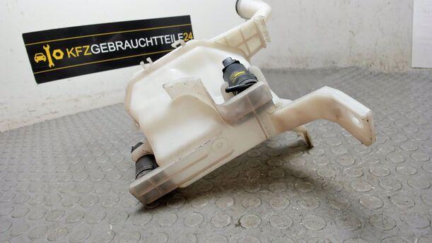 Foto: SCHEIBENWASCHBEHÄLTER eines Fiat Bravo 1.9 Multijet 8V DPF GT (Hotline)