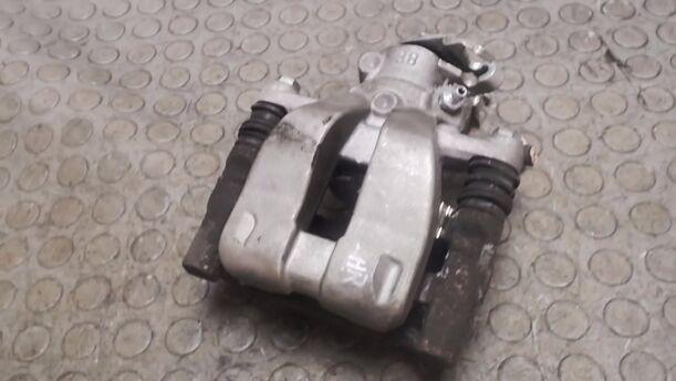 Foto: BREMSSATTEL HINTEN RECHTS (ZUBEHÖR) eines Fiat Bravo 1.9 Multijet 8V DPF GT (Hotline)