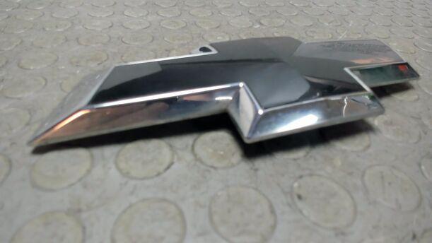 Foto: EMBLEM eines Chevrolet Spark 1.0 GT (Hotline)