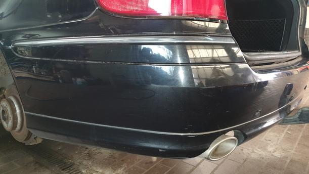 Foto: STOSSFÄNGER / STOßSTANGE HINTEN ( VOR MOPF ) eines Mercedes-Benz E 320 T CDI GL