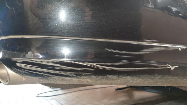Foto: STOSSFÄNGER / STOßSTANGE HINTEN ( VOR MOPF ) eines Mercedes-Benz E 320 T CDI GL