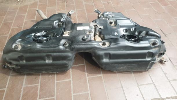 Foto: KRAFTSTOFFTANK ( KOMBI / DIESEL ) eines Mercedes-Benz E 320 T CDI GL