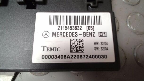 Foto: STEUERGERÄT SIGNALERFASSUNG eines Mercedes-Benz E 320 T CDI GL